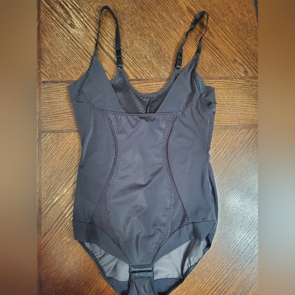 Maidenform Classic Black Apparel